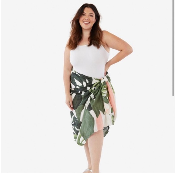 NWT Virginia Wolf Tropical Palm Multi Wear Sarong Dress Scarf Wrap (0-20) - Picture 3 of 10